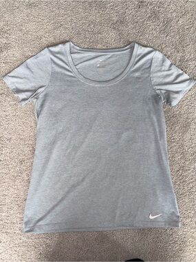 Nike Women's Gray Scoop Neck Short Sleeve Tee